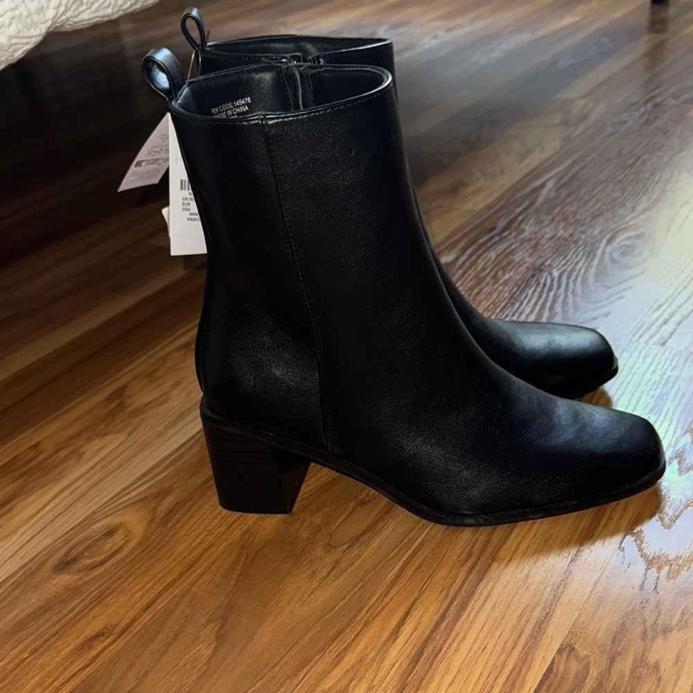 Elegant Black Ankle Boots